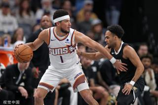 展现了他在 展现了他在