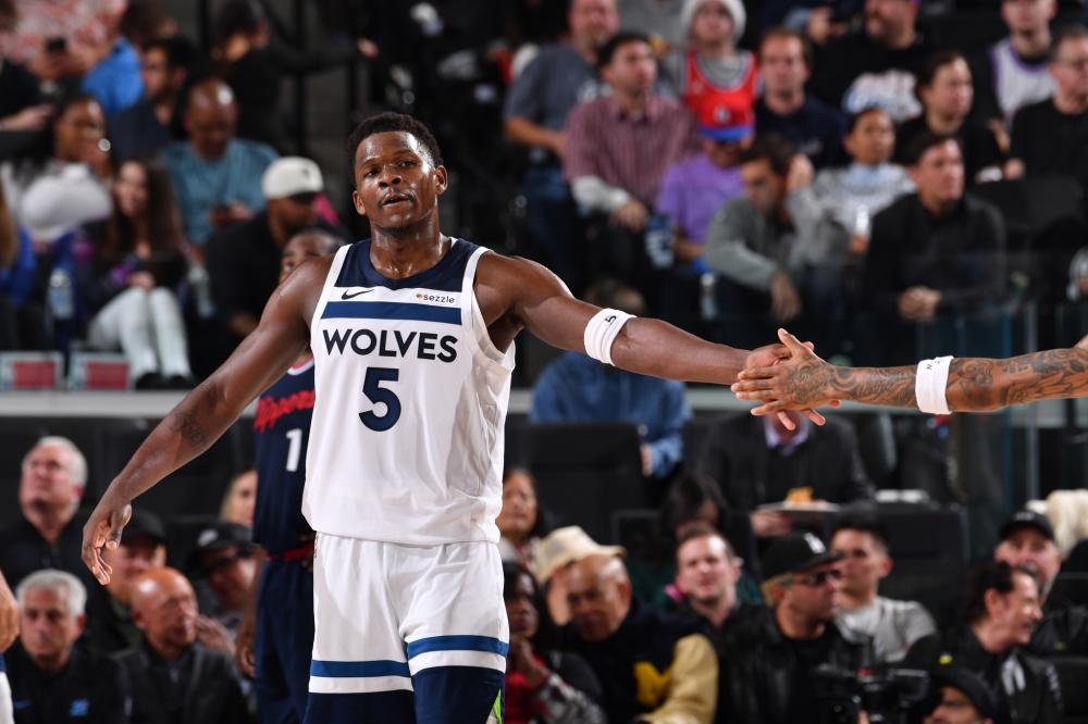 他的缺席不 他的缺席不